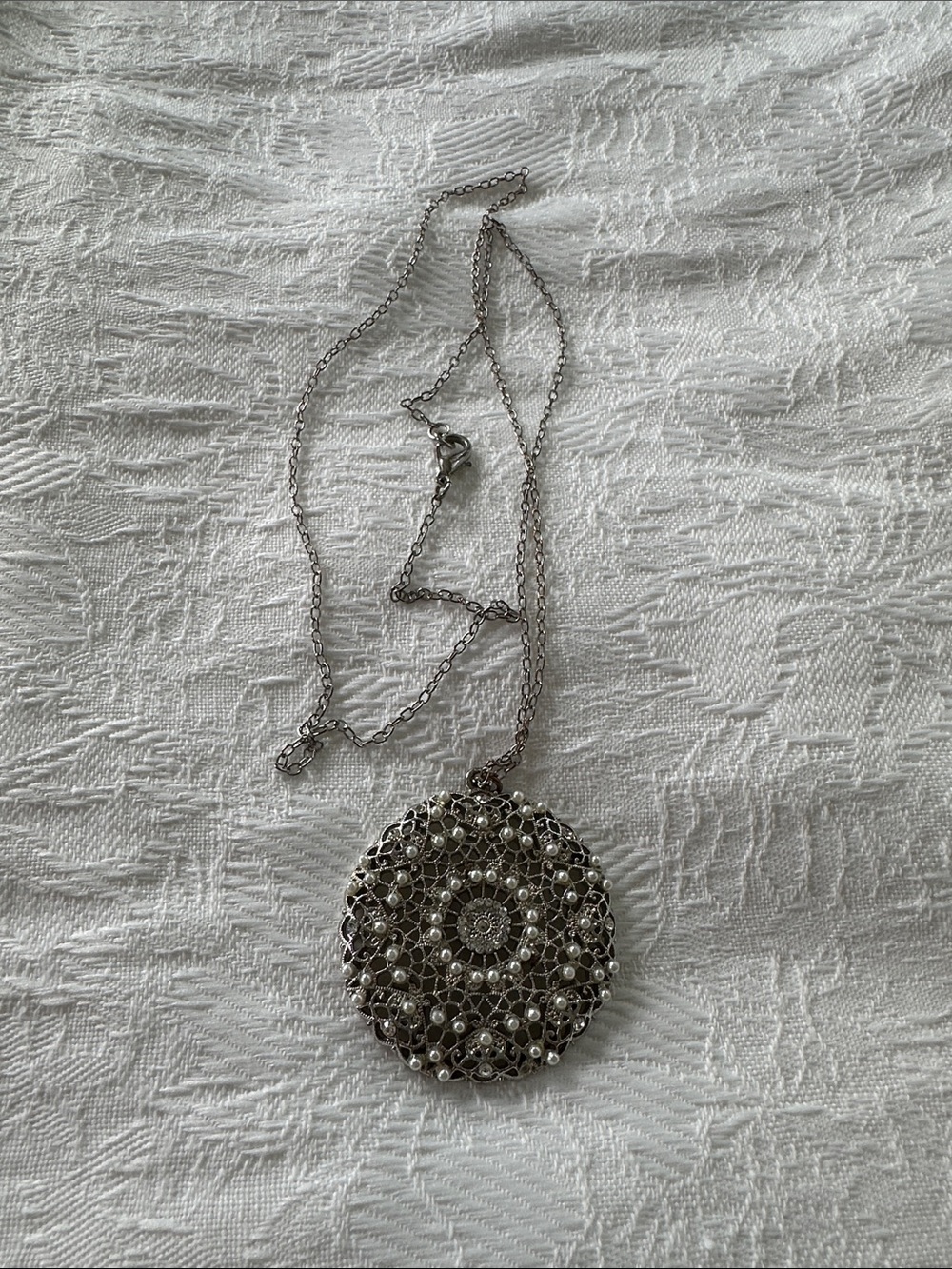 Silver Filigree Round Pendant Necklace - Silver